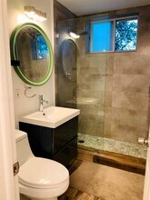 75 S Shore Dr, Unit 7A in Miami Beach, FL - Building Photo - Building Photo