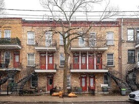 Adam 2 in Montréal, QC - Building Photo