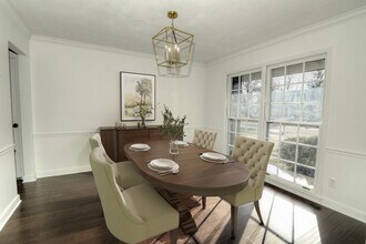 2309 Sudbury Ln in Geneva, IL - Building Photo - Building Photo