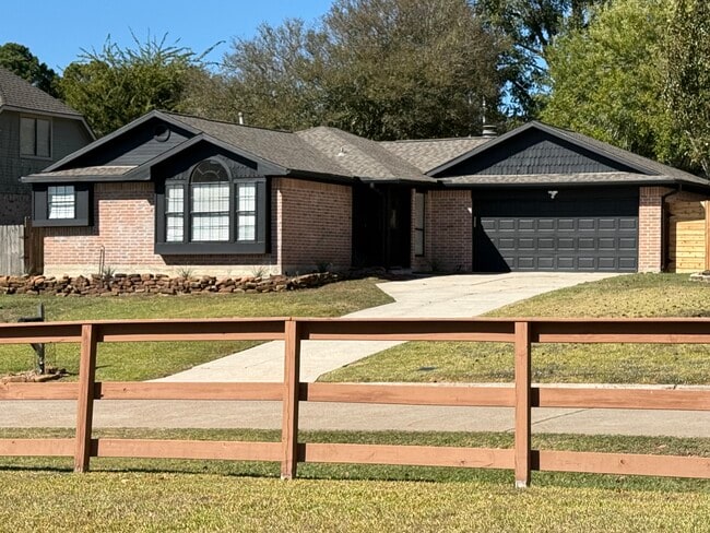 11980 La Salle River Rd in Conroe, TX - Building Photo - Building Photo