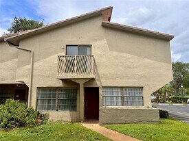 2580 Coral Springs Dr in Coral Springs, FL - Building Photo