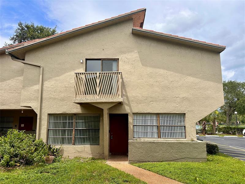 2580 Coral Springs Dr in Coral Springs, FL - Foto de edificio