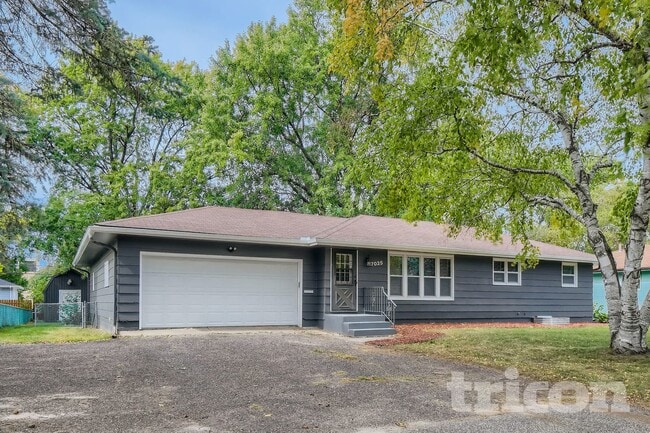 7025 Grimes Ave N in Minneapolis, MN - Building Photo - Building Photo