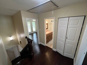 6416 Bankside Dr in Houston, TX - Building Photo - Building Photo