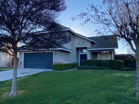 4200 Wild Ivy Ln in Salida, CA - Building Photo