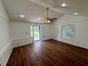 9624 Santa Monica Dr in Fort Worth, TX - Building Photo - Building Photo