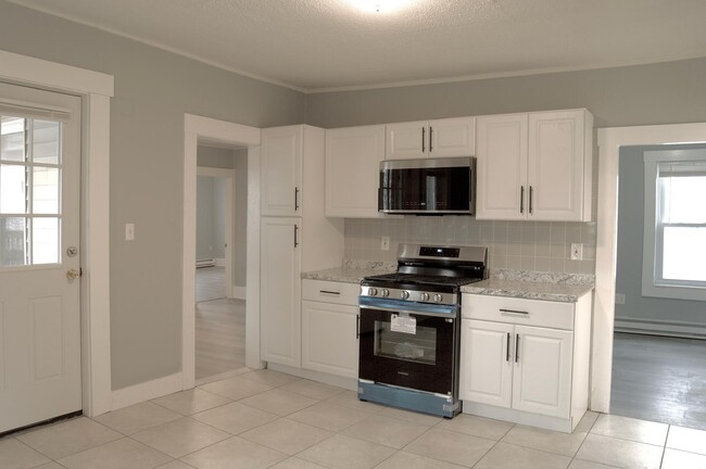 105 Clarendon St, Unit 3