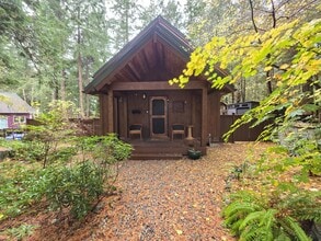 713 Claire Ln in Point Roberts, WA - Building Photo - Building Photo