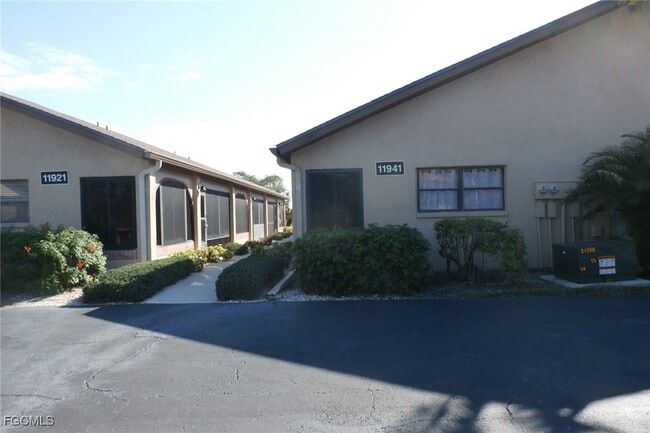 11941 Caraway Ln in Ft. Myers, FL - Building Photo - Building Photo