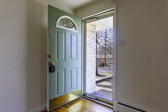 340 Crown Point in Columbia, MO - Building Photo - Building Photo