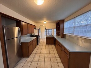 708 Tollie Dr in Norman, OK - Building Photo - Building Photo