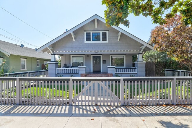property at 280 N Shaffer St