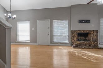 13975 Hollowgreen Dr in Houston, TX - Building Photo - Building Photo
