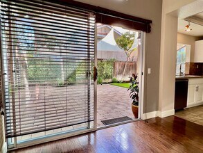 28556 Rancho-Laguna in Laguna Niguel, CA - Foto de edificio - Building Photo