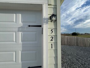 521 Grayson Ln in Seguin, TX - Building Photo - Building Photo