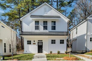 2807 Cannada Ave in Durham, NC - Building Photo