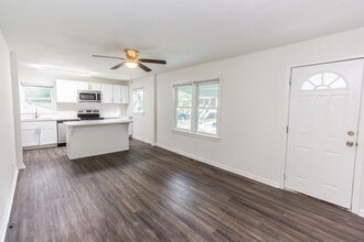 231 Maple St in Hapeville, GA - Building Photo - Building Photo