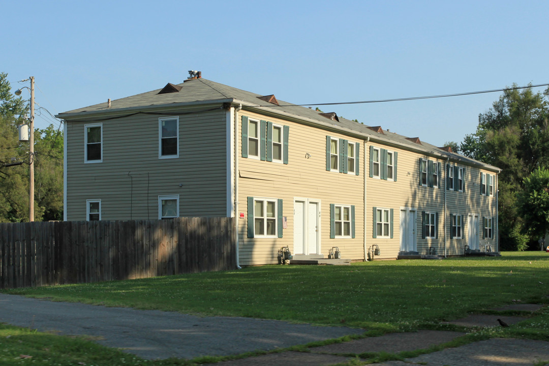 Manslick Place Apartments in Louisville, KY - Building Photo