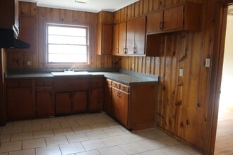 1800 Gillionville Rd in Albany, GA - Building Photo - Building Photo