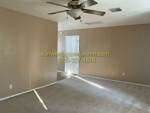 1807 N Cochiti Ave in Farmington, NM - Foto de edificio - Building Photo
