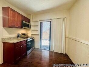 4 Garden Ct St-Unit -1C in Boston, MA - Building Photo - Building Photo