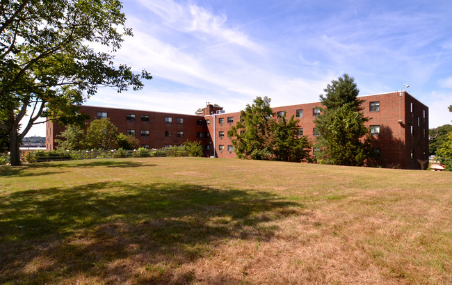 Kingsway Senior Apartments in Norwalk, CT - Building Photo - Building Photo