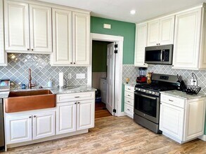39 Dyer Ave in Milton, MA - Building Photo - Building Photo