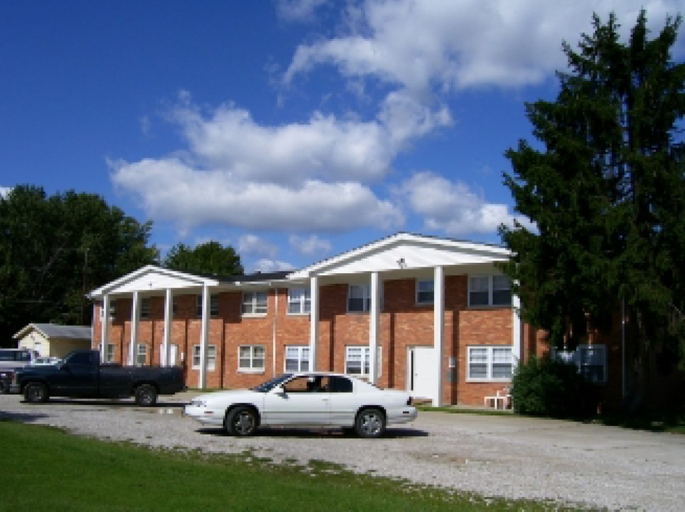 Green River Apartment Complex in Evansville, IN - Building Photo