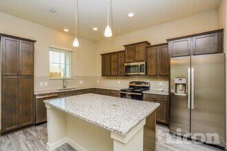 9835 Willow Creek Commerce Dr in Tomball, TX - Building Photo - Building Photo