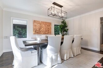 1154 N Wetherly Dr in Los Angeles, CA - Building Photo - Building Photo