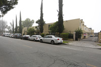 14816 Chase St in Van Nuys, CA - Foto de edificio - Building Photo