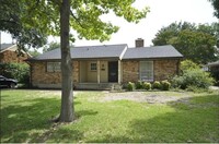 609 Winchester Dr in Richardson, TX - Foto de edificio - Building Photo