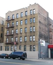 2424-2428 E Tremont Ave in Bronx, NY - Building Photo - Building Photo