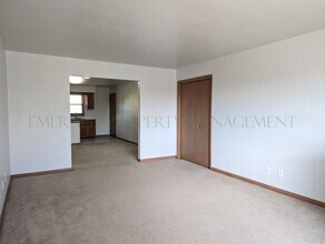 562 N Mulford Rd in Rockford, IL - Building Photo - Building Photo