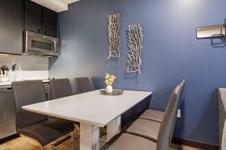 611 Commerce St in New Orleans, LA - Building Photo - Building Photo