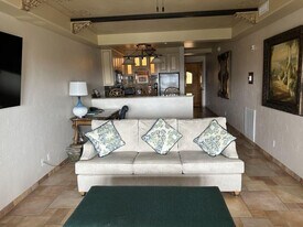 935 Beachview Dr in St. Simons Island, GA - Building Photo