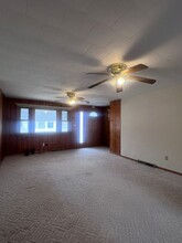 2120 Broadway St S in Menomonie, WI - Foto de edificio - Building Photo