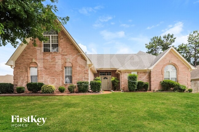 property at 4980 Rivercrest Ln