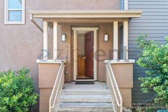 6298 Rocky Point Ct in Oakland, CA - Building Photo - Building Photo