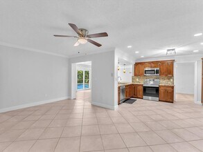 11762 NW 26th Ct in Coral Springs, FL - Building Photo - Building Photo