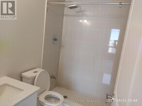 9085-9085 Jane St in Vaughan, ON - Building Photo - Building Photo