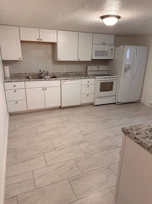 33066 County Rd 43 in Greeley, CO - Building Photo - Building Photo