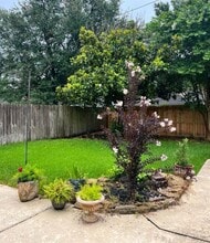 614 7th St in Sugar Land, TX - Building Photo - Building Photo