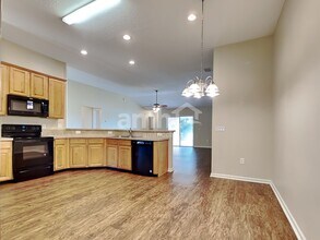 632 E Red House Branch Rd in St. Augustine, FL - Foto de edificio - Building Photo