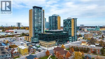 108 Garment St in Kitchener, ON - Building Photo