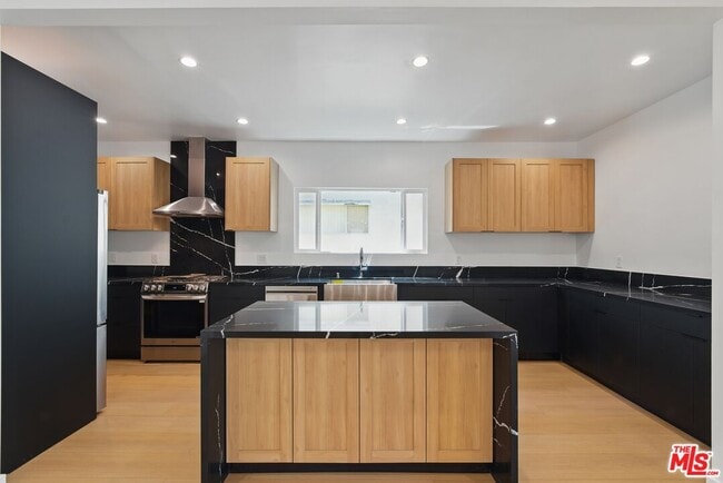 property at 1132 S Wooster St