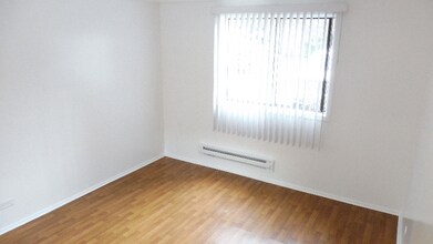 1331 E Ports O Call Dr in Palatine, IL - Building Photo - Building Photo