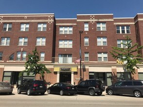 Washington Square Apartments in Green Bay, WI - Building Photo - Building Photo