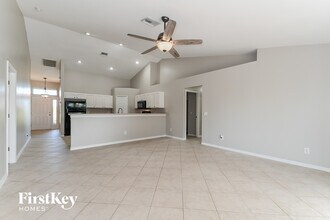 4125 NE 9th Pl in Cape Coral, FL - Building Photo - Building Photo