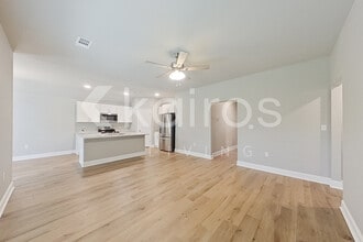 13799 Pinyon Dr in Denham Springs, LA - Building Photo - Building Photo